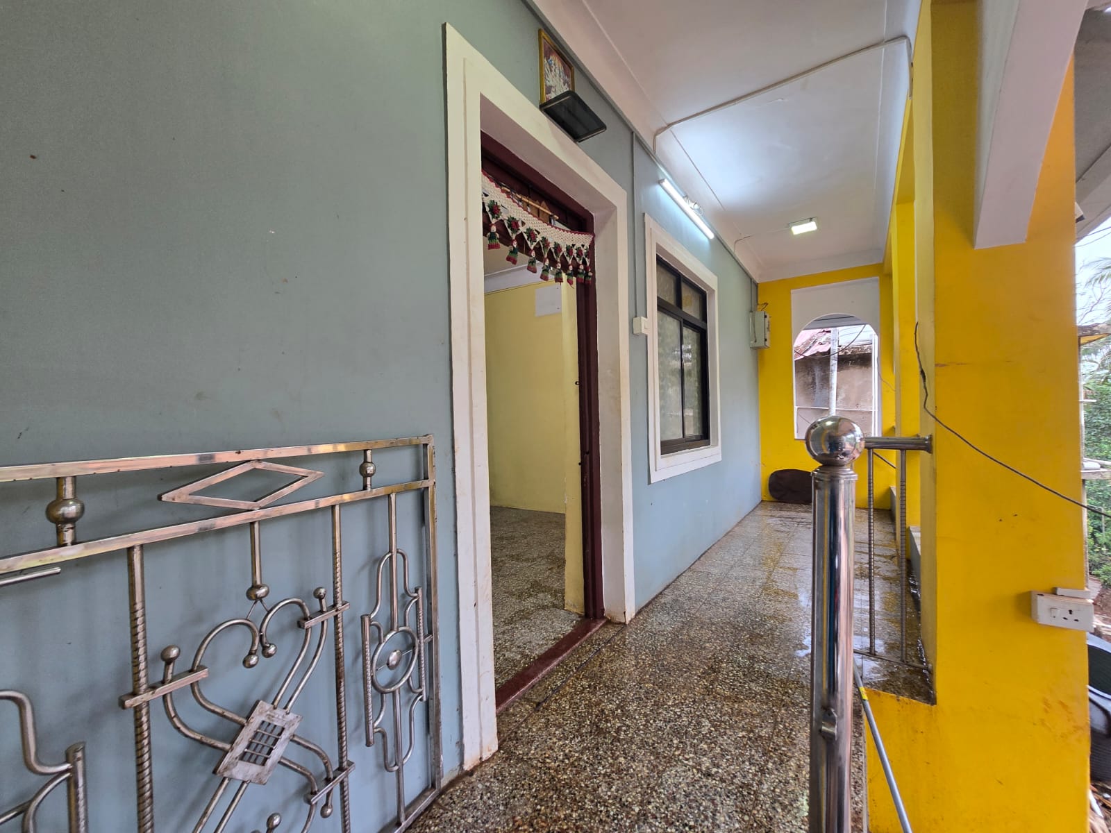 House for sale photo 3